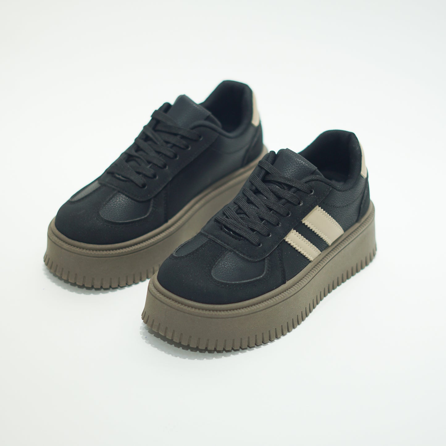 Baskets Femme 555-11